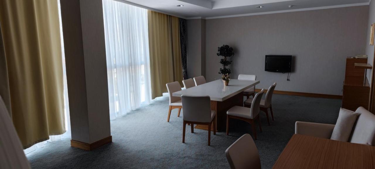 Grand Nur Plaza Hotel Aktau  Zewnętrze zdjęcie