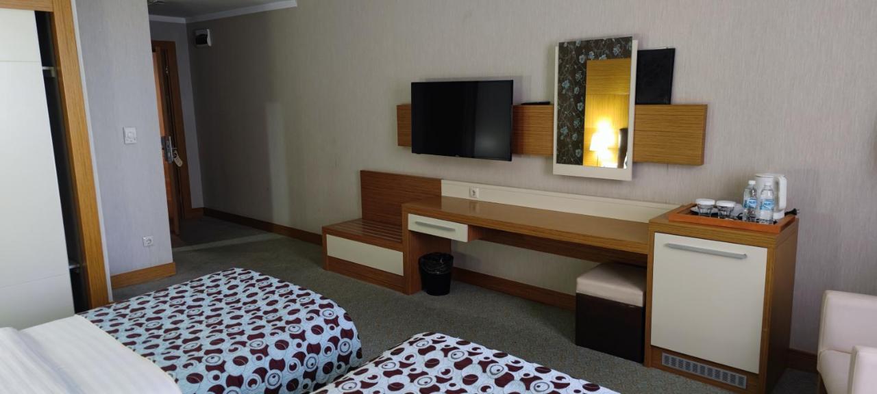 Grand Nur Plaza Hotel Aktau  Zewnętrze zdjęcie