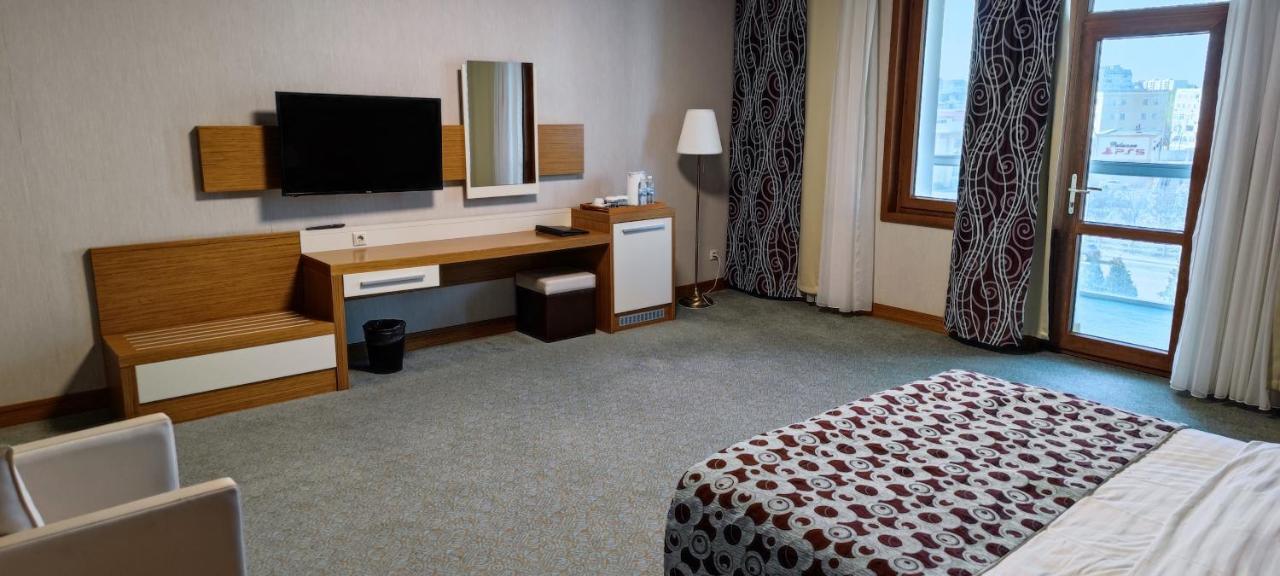 Grand Nur Plaza Hotel Aktau  Zewnętrze zdjęcie