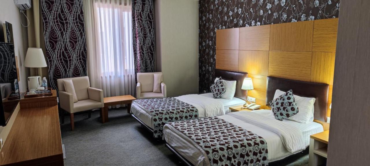 Grand Nur Plaza Hotel Aktau  Zewnętrze zdjęcie