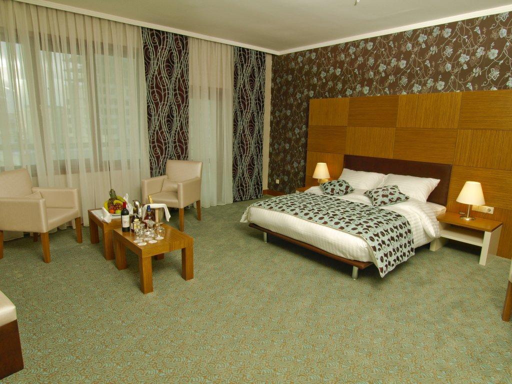 Grand Nur Plaza Hotel Aktau  Zewnętrze zdjęcie