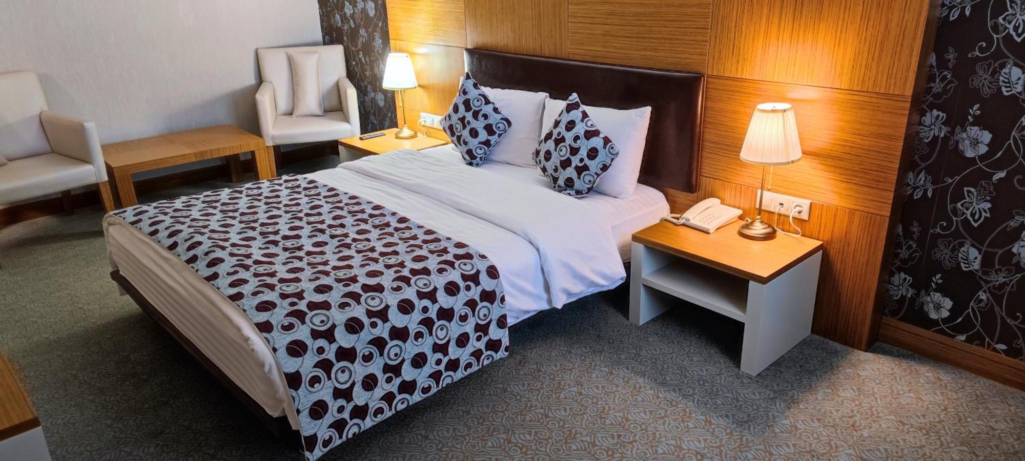 Grand Nur Plaza Hotel Aktau  Zewnętrze zdjęcie