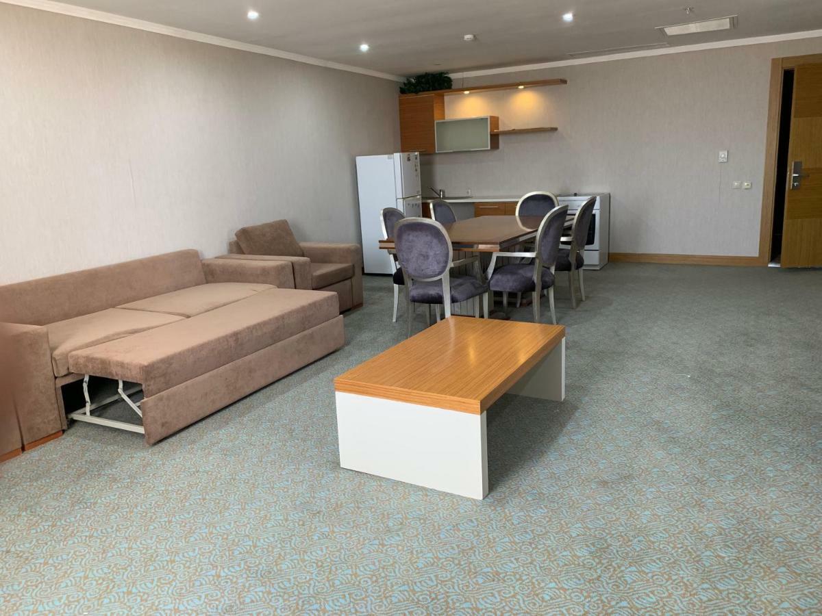Grand Nur Plaza Hotel Aktau  Zewnętrze zdjęcie